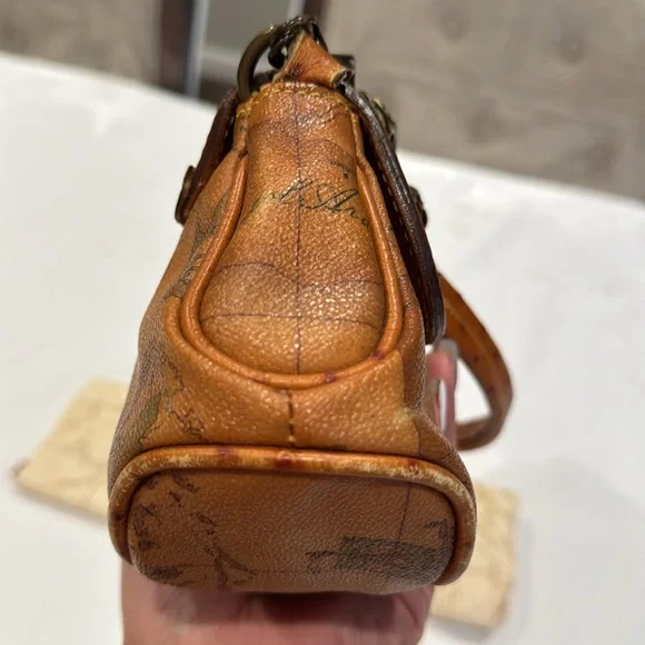 Authentic Alviero small shoulder bag